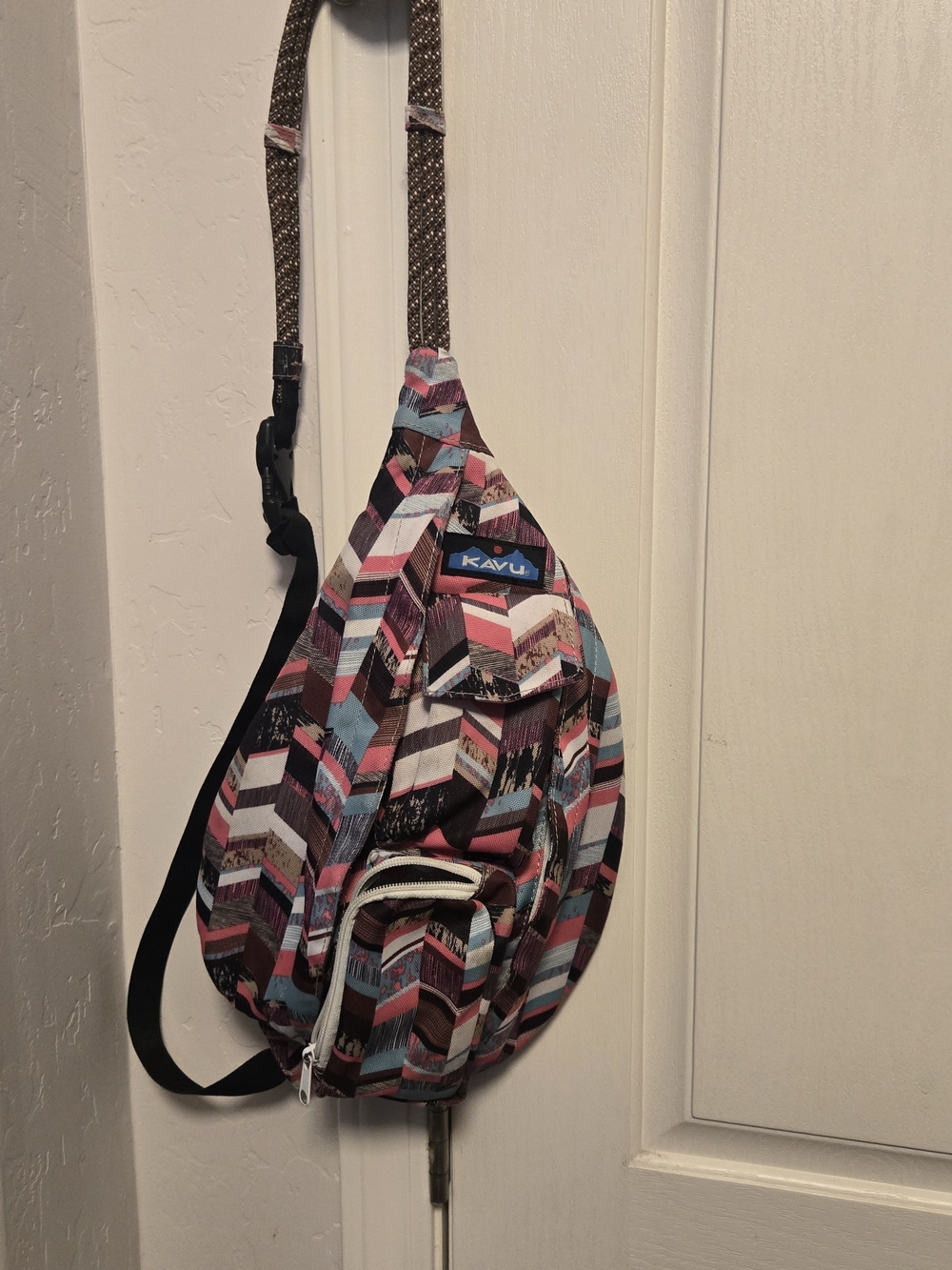 Kavu Chevron Sling Bag in Pink, Blue, Cream and Black